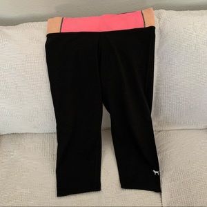 Victoria’s Secret PINK Yoga 3/4 Leggings